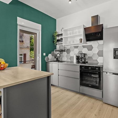 Green Oasis New Apartment Pula Bagian luar foto