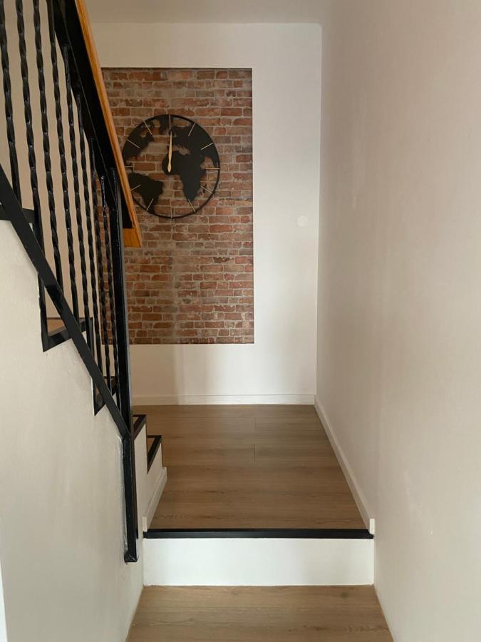 Green Oasis New Apartment Pula Bagian luar foto