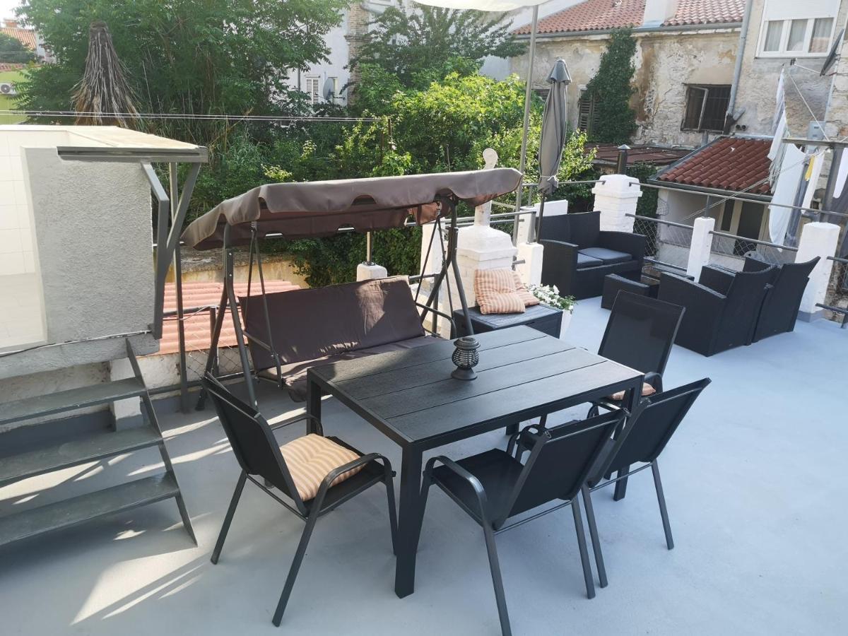 Green Oasis New Apartment Pula Bagian luar foto