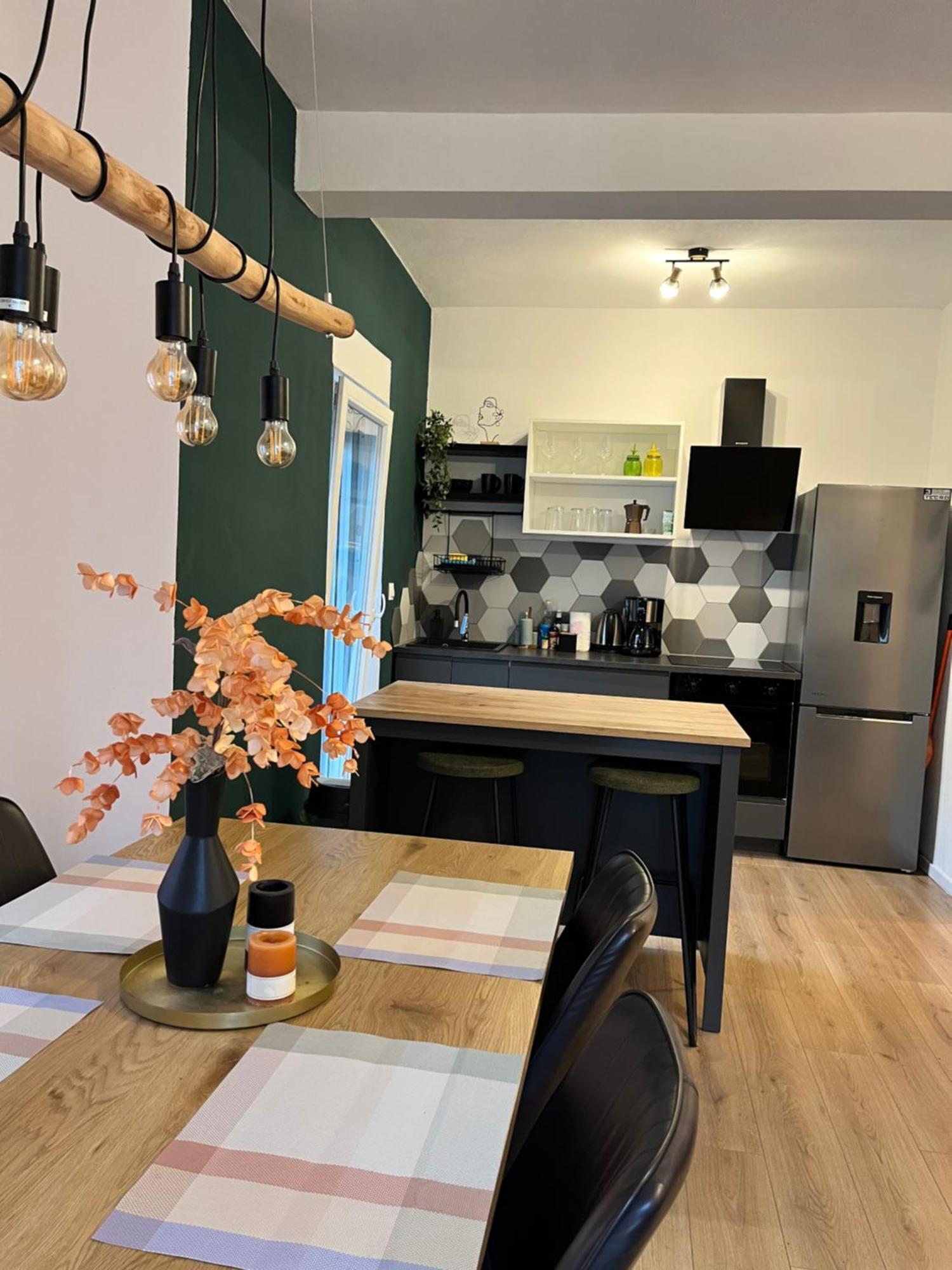 Green Oasis New Apartment Pula Bagian luar foto