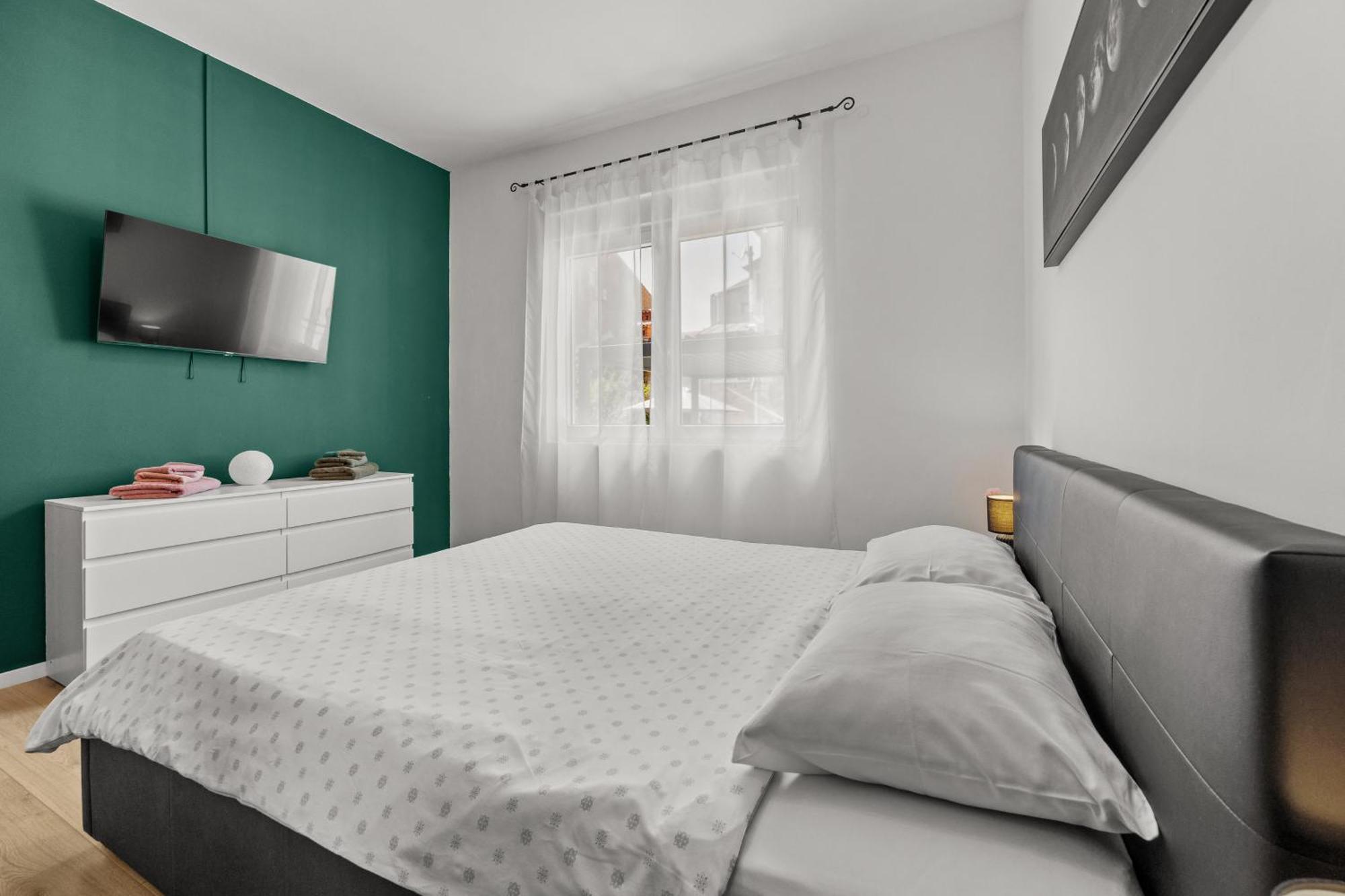 Green Oasis New Apartment Pula Bagian luar foto