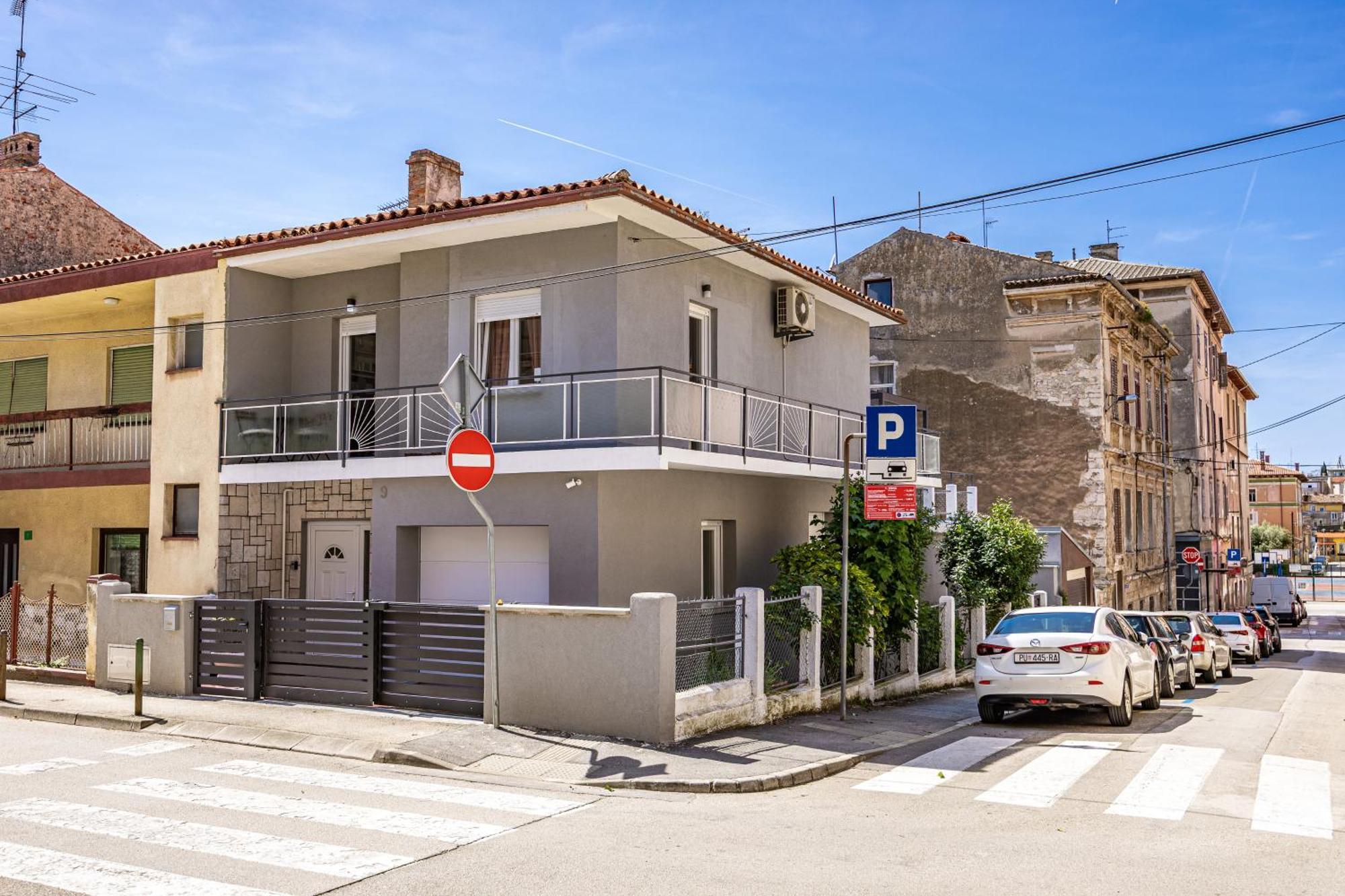 Green Oasis New Apartment Pula Bagian luar foto